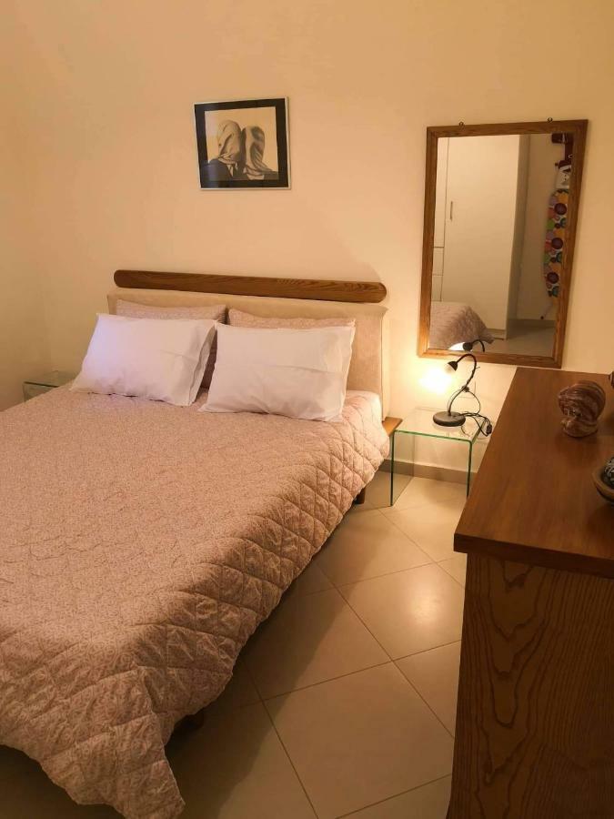 Menta Apartment Nea Iraklitsa ภายนอก รูปภาพ